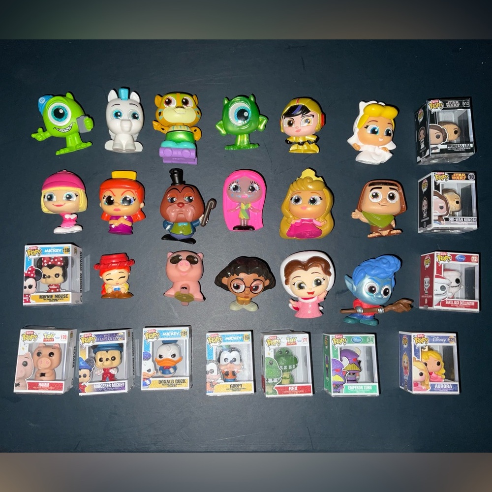 Doorable and bitty pop Character Toy Set